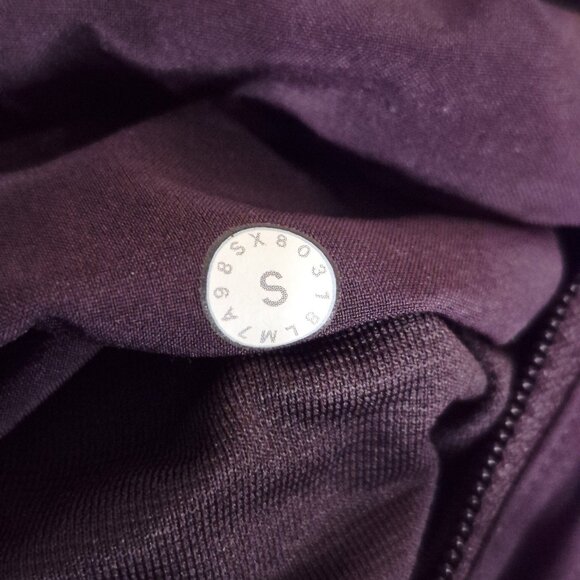 Lululemon T.H.E. Short Luxtreme Liner 9" Garnet size small mens - Picture 6 of 6